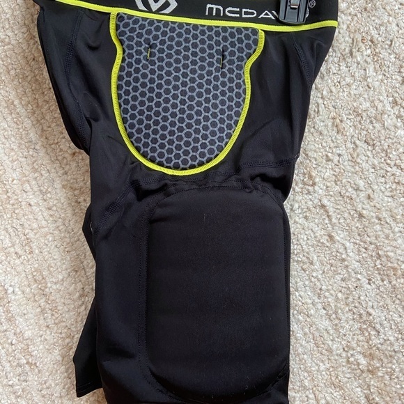 McDavid Youth Rival 5 Pad Integrated 🏈 Gir… - Picture 2 of 6